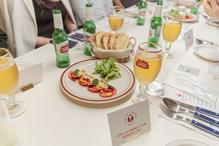 스텔라 아르투아 다이닝 클럽 요리 전경 다양한 요리들 전체 모습